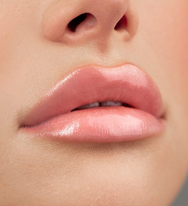 Huulikiilto ”Lux Visage” ”Icon” nro 504 DUSTY ROSE (Pölyinen ruusu)